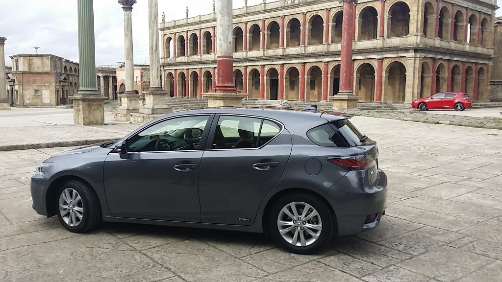 Lexus CT200h