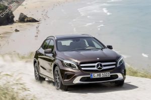 Mercedes_GLA_011